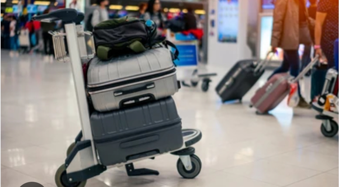 വിദേശത്ത് നിന്ന് എത്തുമ്പോൾ ‘ഭാരം കുറയുന്ന ലഗേജുകൾ’; പ്രവാസികളുടെ ചങ്കിടിപ്പ് കൂട്ടുന്ന ചോർച്ച, പരാതി