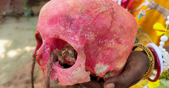 നരബലിയോ വിഷാദ രോഗമോ?; അമ്മ മകളെ കൊല്ലാൻ ശ്രമിച്ചതിൽ ദുരൂഹത സംശയിച്ച് പൊലീസ്