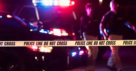 അള്ള് എറിഞ്ഞ് കാർ പഞ്ചറാക്കി ആക്രമണം, വിവാഹസംഘത്തിന്റെ കാർ ത‍ടഞ്ഞ് വൻ കവർച്ച; 24 ലക്ഷം രൂപയുടെ സ്വർണം മോഷ്ടിച്ചു