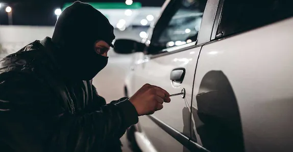 ഹൈടെക്കാണ് ഈ കള്ളന്മാൻ! ഒബിഡി പോർട്ടിലൂടെ ഡ്യൂപ്ലിക്കറ്റ് കീ, ഏത് കാറും മോഷ്ടിക്കും രണ്ടാഴ്ചയ്ക്കകം വിൽക്കും