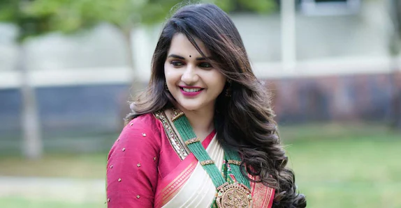 ജയിലിൽ ഏകാന്തതയെന്ന് നടി പവിത്ര; ടിവിയും പത്രവും പുസ്തകങ്ങളും അനുവദിച്ച് കോടതി