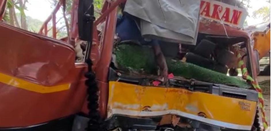 നിയന്ത്രണം വിട്ട ലോറി മരത്തിൽ ഇടിച്ച് ഡ്രൈവർ മരിച്ചു