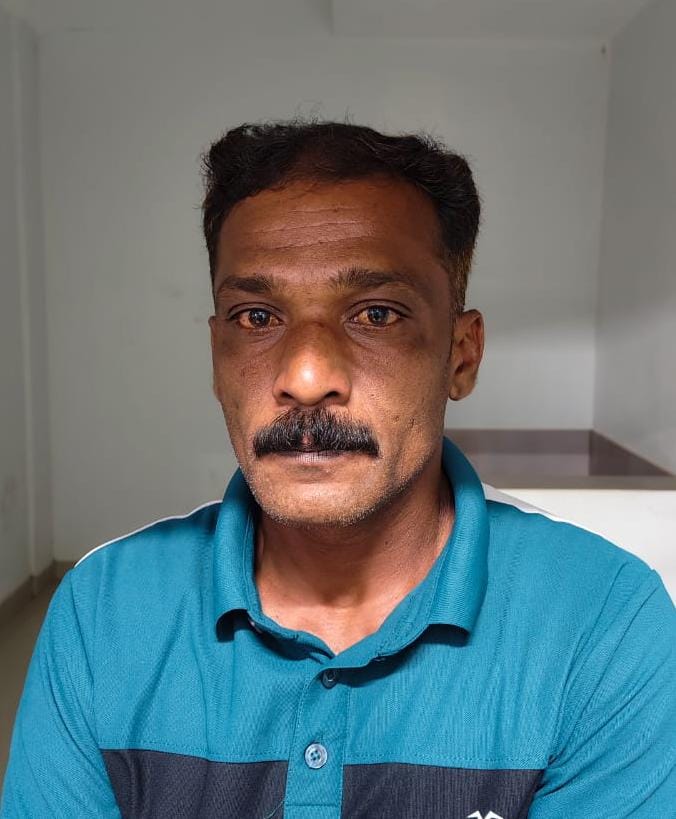 ടെറസിന് മുകളിൽ കഞ്ചാവ് ചെടികൾ വളർത്തിയാൾ പിടിയിൽ