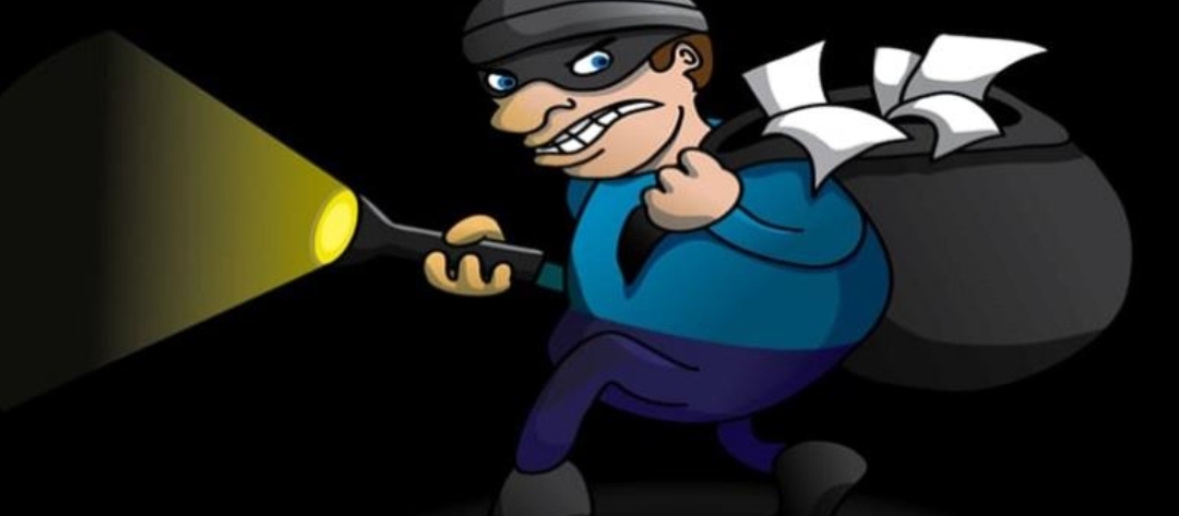 കവർന്ന 44.5 പവൻ സ്വർണം ലോക്കറിൽ നിന്നെടുത്തത് 2 ദിവസം മുൻപ്; മോഷ്ടാവ് വന്ന വഴികളിലെ സിസിടിവി പരിശോധിക്കാൻ പൊലീസ്