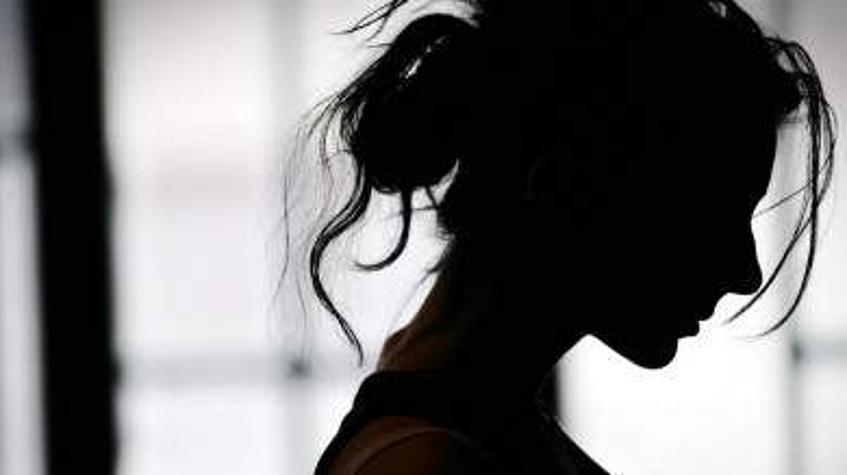 ‘പേടിയും വേദനയും കൊണ്ടു ഞാന്‍ കരഞ്ഞു, അയാള്‍ പിന്തുടര്‍ന്ന് ആശുപത്രിയിലെത്തി ഭീഷണിപ്പെടുത്തി’; ‘രക്ഷാപ്രവര്‍ത്തക’ന്റെ പീഡനത്തെപ്പറ്റി യുവതി