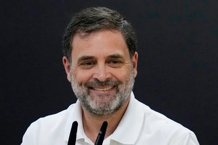 ഉത്തരക്കടലാസ് മാറി നൽകിയ സംഭവം; വിദ്യാർഥികൾക്ക് പിന്തുണയുമായി രാഹുൽ ഗാന്ധി, ആക്ഷേപിച്ചവർക്ക് പരിഹാസം