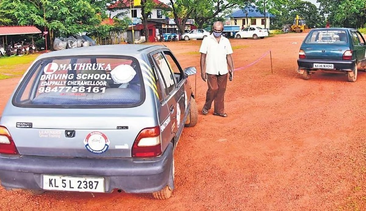 ഡ്രൈവിങ് ടെസ്റ്റില് നിര്ണായക മാറ്റം; ഇനി മുതല് റിവേഴ്സ് കാമറ ഉപയോഗിക്കാം, ഇളവുമായി എംവിഡി