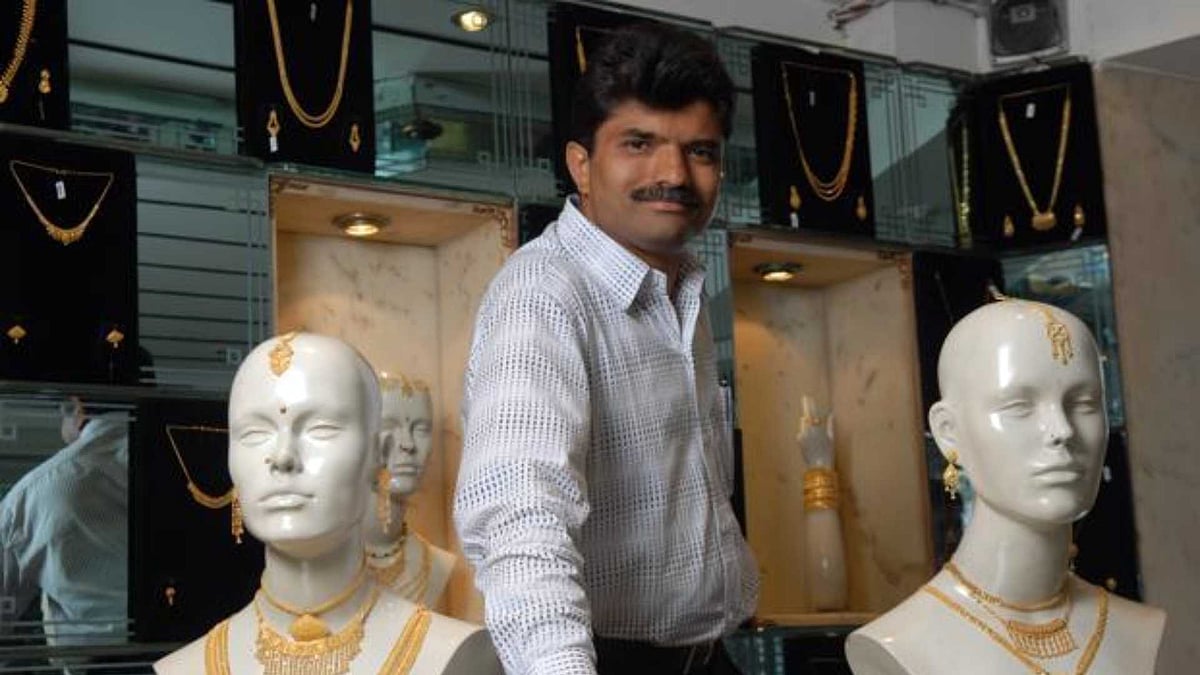 15 ലക്ഷം കോടിയുടെ ‘ഇല്ലാത്ത’ വരുമാനം? രാജേഷ് എക്സ്പോര്‍ട്ട്‌സിനെ വിലക്കി സെബി