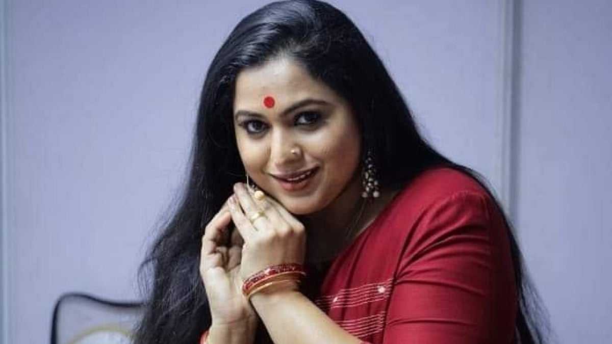 ‘ആ മുതുവാന്മാര് രണ്ട് യൂട്യൂബേഴ്സ്, നടന്മാരല്ല; സ്ത്രീകളെക്കുറിച്ച് ഇക്കിളിക്കഥകള് പറയുന്നവര്’; പൂട്ടുമെന്ന് ലക്ഷ്മി പ്രിയ