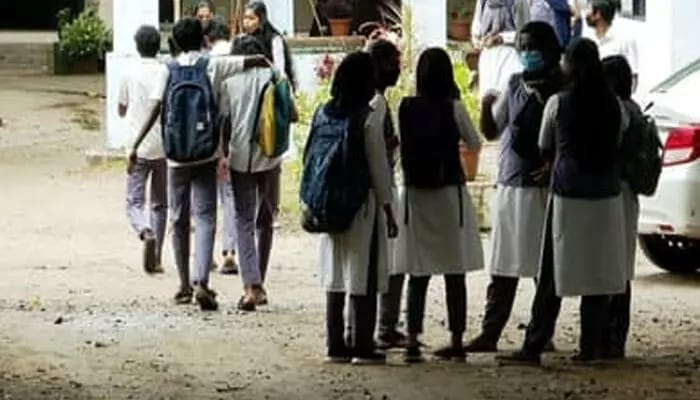 പ്ലസ് വണ് ക്ലാസ് നാളെ മുതല്; ഇതുവരെ പ്രവേശനം നേടിയത് 3,59,890 വിദ്യാര്ത്ഥികള്