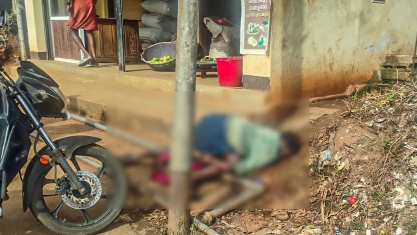 മധ്യവയസ്കനെ പാതയോരത്ത് മരിച്ചനിലയിൽ കണ്ടെത്തി