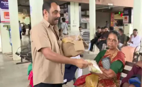 ടിക്കറ്റിനൊപ്പം അച്ചപ്പവും കുഴലപ്പവും! പുതിയ വരുമാന സ്രോതസ്സ് കണ്ടെത്തി സ്വകാര്യ ബസ് ജീവനക്കാർ
