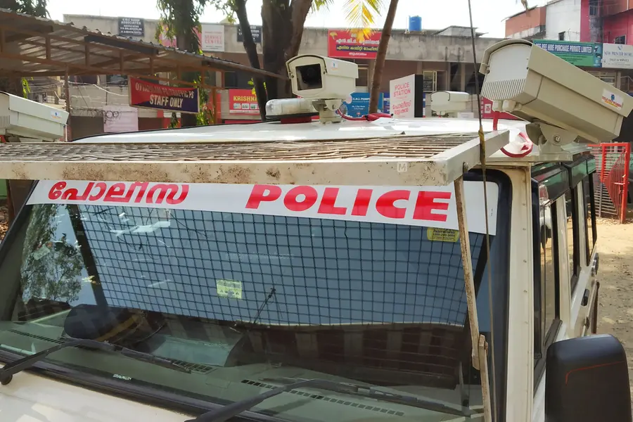 വാഹന പരിശോധനയ്ക്കിടെ യുവാവിന്റെ കരണത്തടിച്ചു, ചവിട്ടിയെന്നും ആരോപണം; നിഷേധിച്ച് പോലീസ്