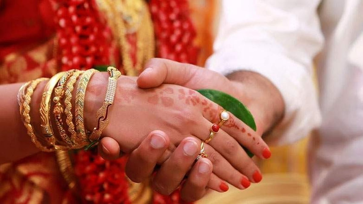 ‘അനാവശ്യമായി തലയിടരുത്’; പ്രായപൂര്ത്തിയായര് തമ്മിലുള്ള വിവാഹത്തില് പൊലീസിന് നേരെ കണ്ണുരുട്ടി അലഹബാദ് ഹൈക്കോടതി