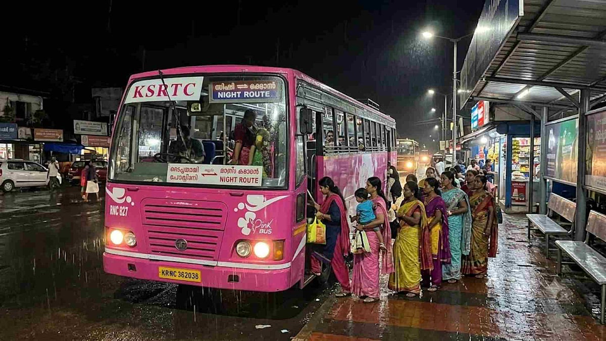 സ്ത്രീകള്‍ക്ക് രാത്രിയില്‍ സുരക്ഷിത യാത്ര; പ്രിയദര്‍ശിനിക്ക് പിന്നാലെ ‘പിങ്ക് ബസ്’, നാളെ മുതല്‍ നിരത്തുകളില്‍
