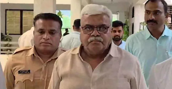 3,000 കോടിയുടെ ‘ശമ്പള’ തട്ടിപ്പ്: ബിജെപി നേതാവ് പിടിയിൽ; അധ്യാപകരുടെ പേരിൽ തയാറാക്കിയത് 150ലേറെ വ്യാജ അക്കൗണ്ടുകൾ