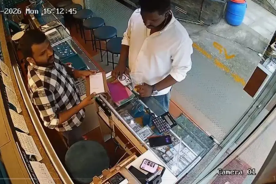 ഇപ്പൊ തരാമെന്ന് പറഞ്ഞ് വാങ്ങിക്കൊണ്ടുപോയി; ഒരു കോടിയിലധികം രൂപയുടെ സ്വർണവുമായി കടക്കാരൻ മുങ്ങി