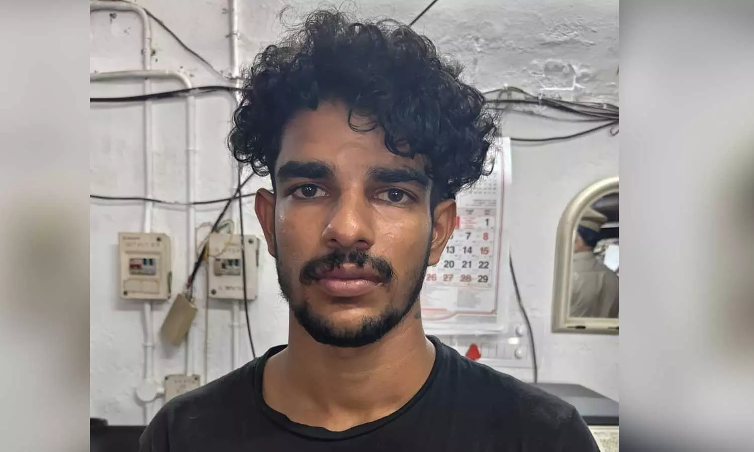 ഇന്സ്റ്റഗ്രാം വഴി പരിചയം; രണ്ട് വിദ്യാര്ഥിനികളെ വീട്ടിലെത്തി പീഡിപ്പിച്ച പ്രതി പിടിയില്