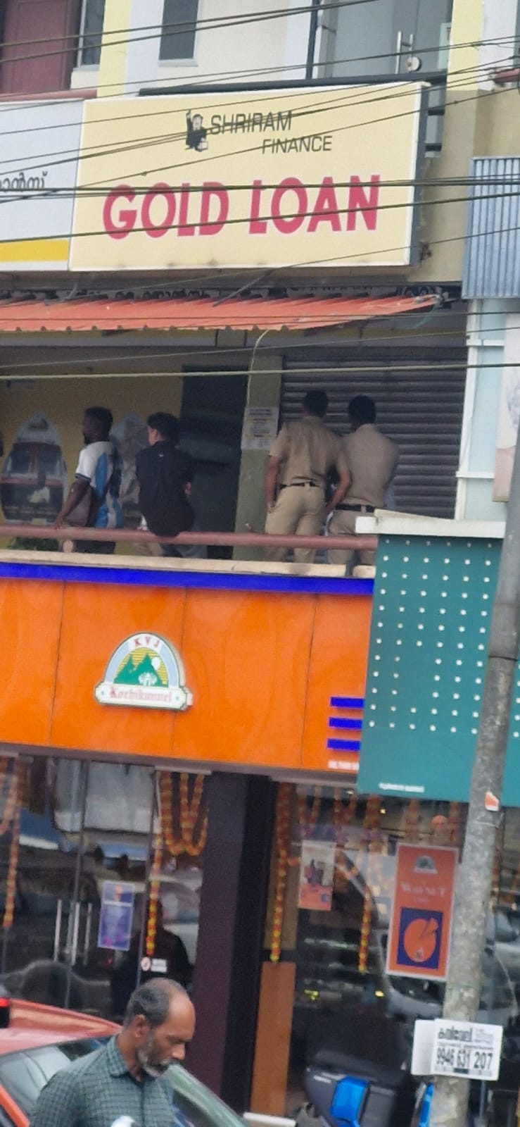 6.5 ലക്ഷത്തിന്റെ വായ്പ സിബിലിൽ 28 ലക്ഷം! ശ്രീറാം ഫിനാൻസിനെതിരെ പ്രതിഷേധം കനക്കുന്നു, നിരവധിപ്പേർക്ക് വ്യാജ ബാധ്യതകൾ