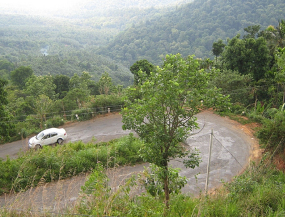 ബോയ്സ് ടൗണ്- പാല്ചുരം റോഡില് ഗതാഗത നിയന്ത്രണം