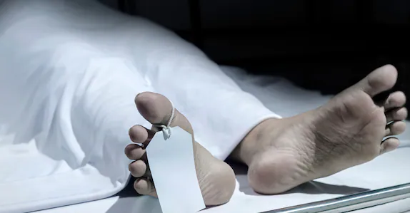 പതിനാറിൽ 15 ലും അജ്ഞാതർ; ആലപ്പുഴയിൽ മോർച്ചറി നിറഞ്ഞ് അജ്ഞാത മൃതദേഹങ്ങൾ, തടസ്സം പൊലീസ് ക്ലിയറൻസ്