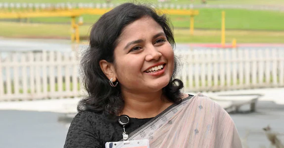 ‘മുത്തേ…, പൊന്നേ…’; അവധിയുടെ പെരുമഴ; കലക്ടർ ‘ആന്റി’ക്ക് ലൈക്കടിച്ച് കുട്ടിപ്പട