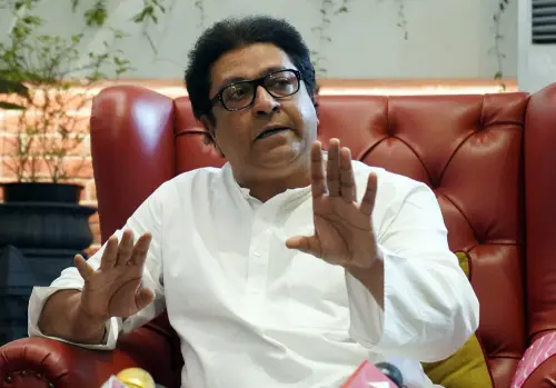 ‘പ്രതിവർഷം 18 കോടി നഷ്ടം, സിദ്ധിവിനായക ക്ഷേത്രത്തിൽ കാണിക്ക മോഷണം?’ കത്തുമായി രാജ്താക്കറെ