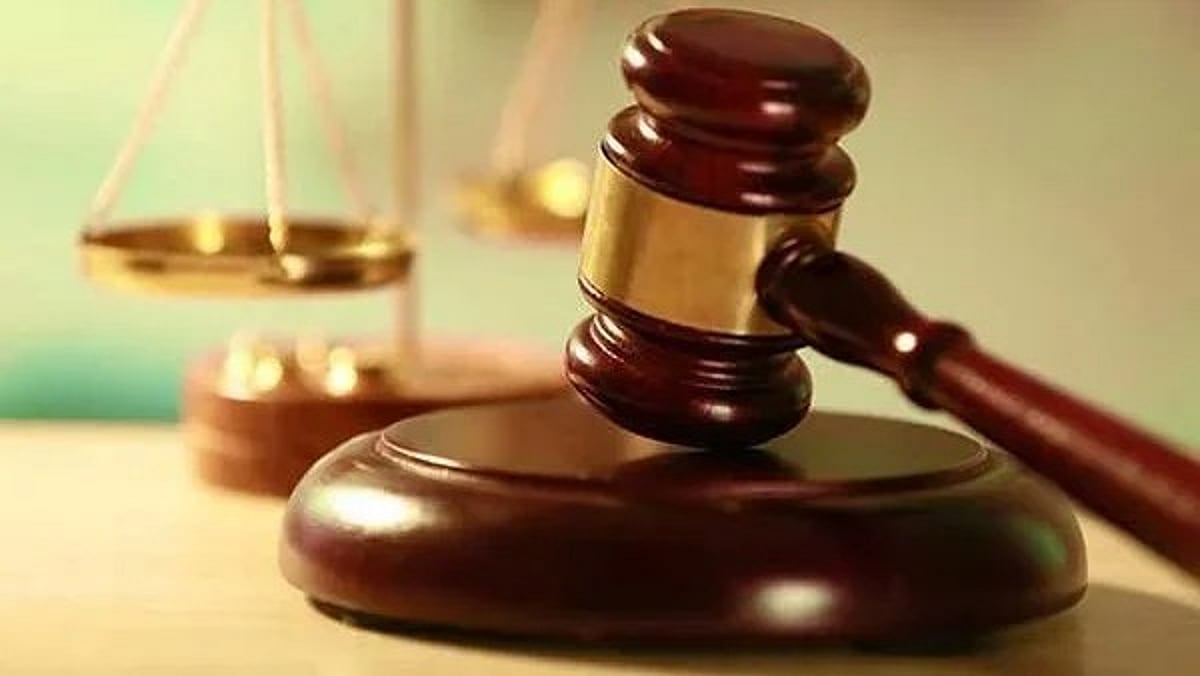 ഇസ്തിരിയിടുന്നതിനിടെ ഷെര്‍വാണി കത്തിപ്പോയി; ഡ്രൈക്ലീനിങ് സ്ഥാപനം നഷ്ടപരിഹാരം നല്‍കാന്‍ ഉത്തരവ്