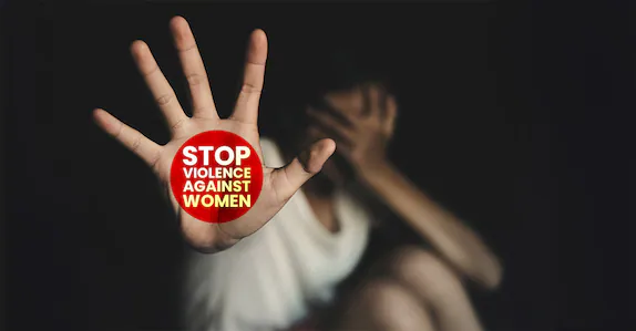 16 കാരിയെ ബസിൽ പീഡിപ്പിച്ച സംഭവം: അന്നുതന്നെ സ്റ്റേഷനിലെത്തി പരാതി നൽകി പെൺകുട്ടി, 4 മണിക്കൂറിൽ പ്രതികൾ പിടിയിൽ