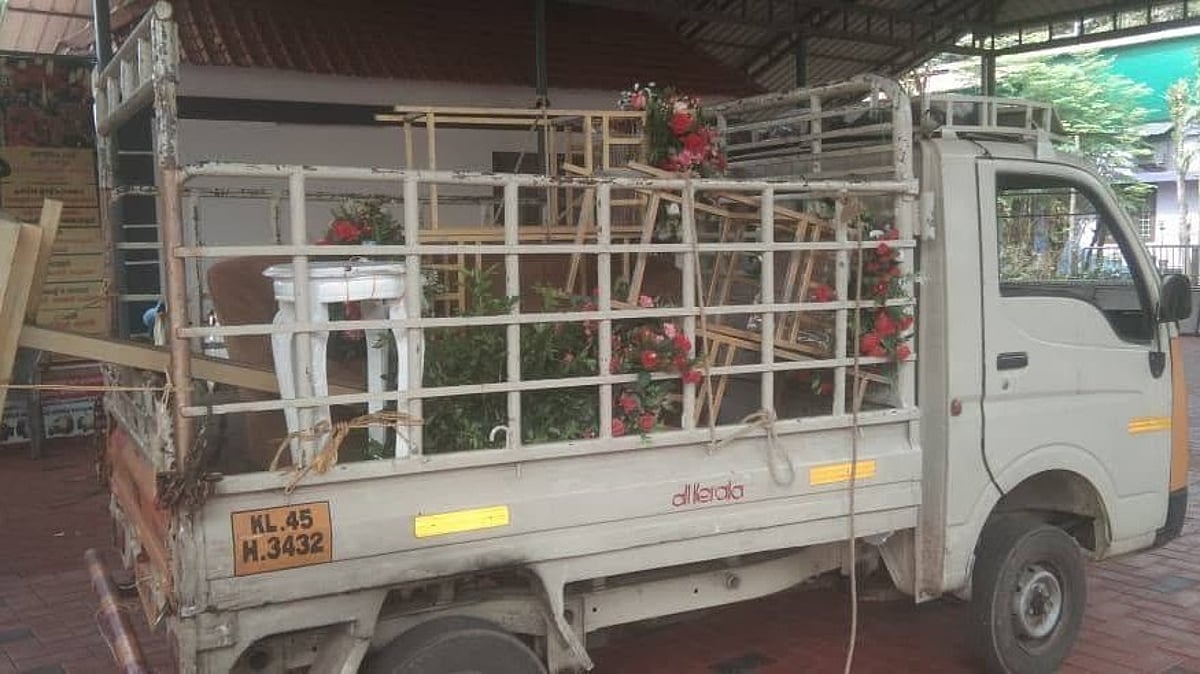 പുലിക്കളിക്കിടെ പൂസായി, വണ്ടി നിർത്തിയിട്ട സ്ഥലം മറന്നു; രണ്ട് നാൾ നഗരം അരിച്ചുപെറുക്കിയ ഡ്രൈവർക്ക് തുണയായി പൊലീസ്
