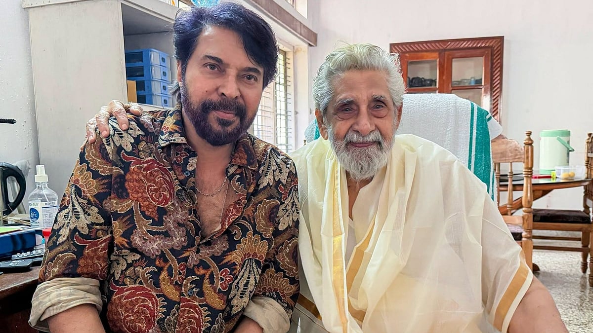 ‘എന്റെ പ്രിയപ്പെട്ട സൂപ്പർ സ്റ്റാറിന്…’; മധുവിന് പിറന്നാൾ ആശംസകൾ നേർന്ന് മമ്മൂട്ടി