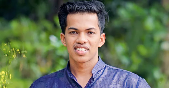ടൂറിസ്റ്റ് യുവതി അബദ്ധത്തിൽ കയ്യിൽപ്പിടിച്ചു; സിപ് ലൈനിൽനിന്നു വീണ് ഓപ്പറേറ്റർ മരിച്ചു: ജോലിയിൽ പ്രവേശിച്ചത് കഴിഞ്ഞദിവസം