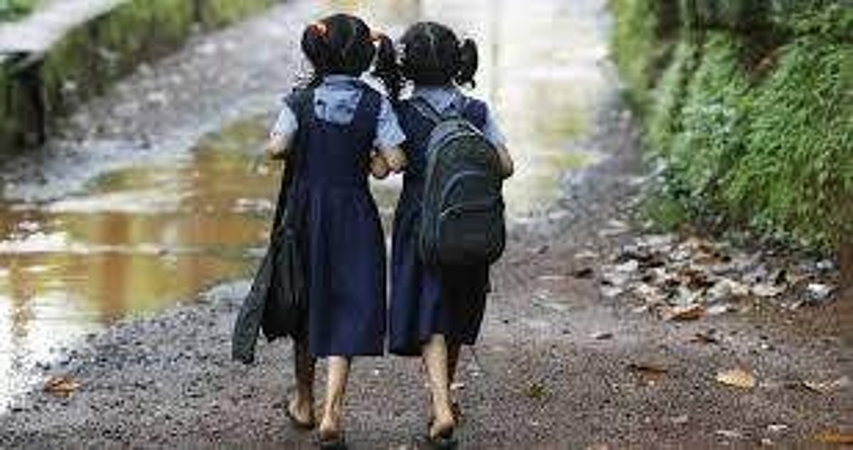 മഴ; രണ്ട് ജില്ലകളില്‍ നാളെ വിദ്യാഭ്യാസ സ്ഥാപനങ്ങൾക്ക് അവധി