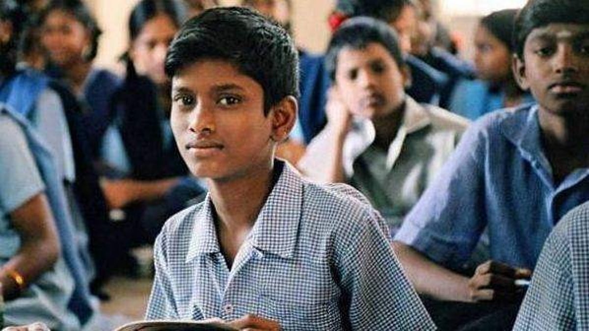 ‘മുടി വളര്ത്തല് സ്കൂള് നിബന്ധനകള്ക്ക് വിധേയം; ബാഗ് അധ്യാപകര്ക്ക് പരിശോധിക്കം; കുട്ടികള്ക്ക് മൊബൈല് വേണ്ട’